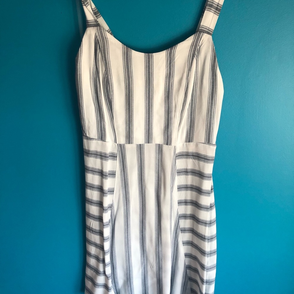 Junior’s Size XS Casual Dress